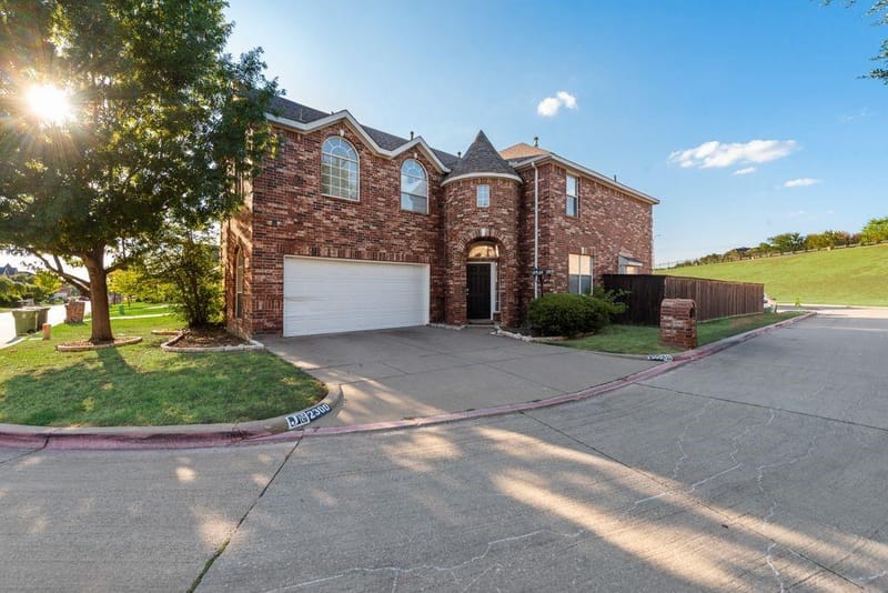 2300 Springmere Drive, Arlington TX 76012
