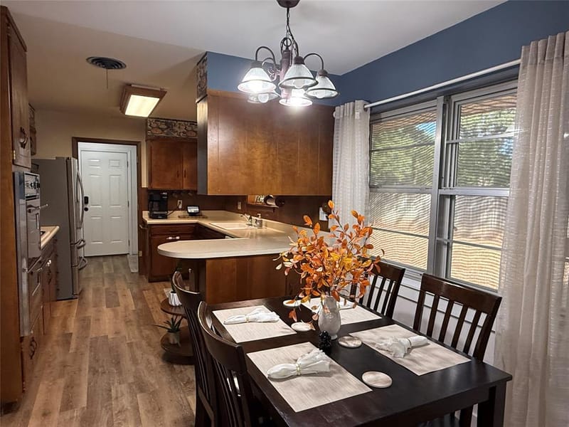 604 Kingwood Drive, Mineral Wells TX 76067 - Photo 9