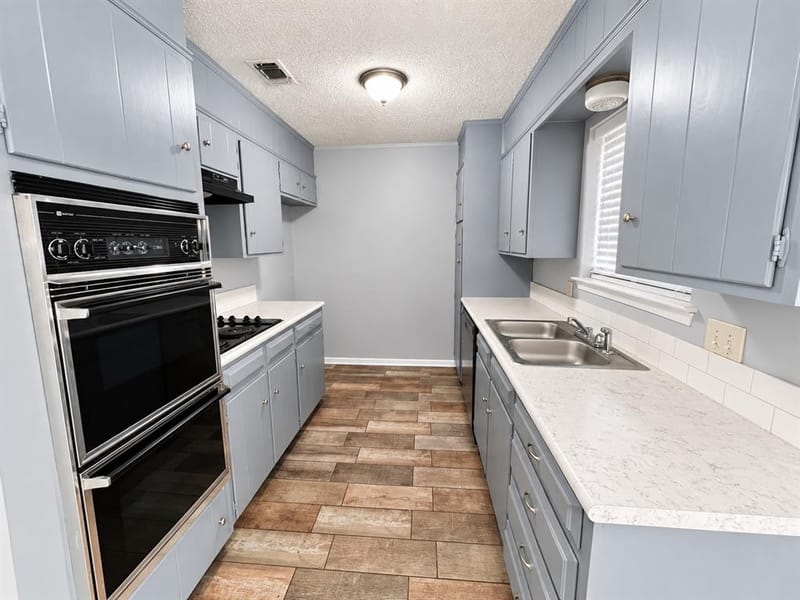 2809 Bent Tree Lane, Arlington TX 76016 - Photo 6
