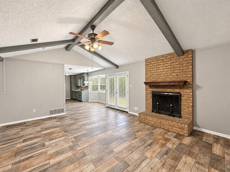 2809 Bent Tree Lane, Arlington TX 76016 - Photo 3