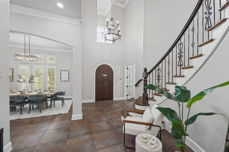 2613 Round Table Boulevard, Lewisville TX 75056 - Photo 4