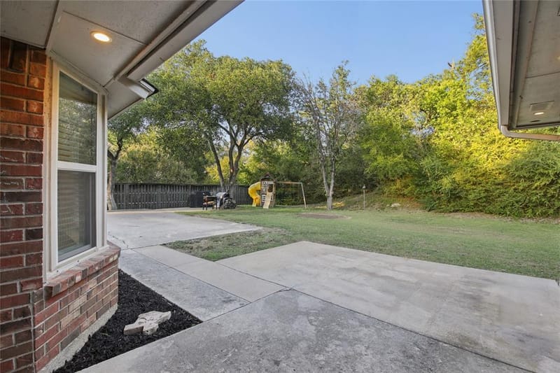 257 Willow Ridge Road, Fort Worth TX 76103 - Photo 22