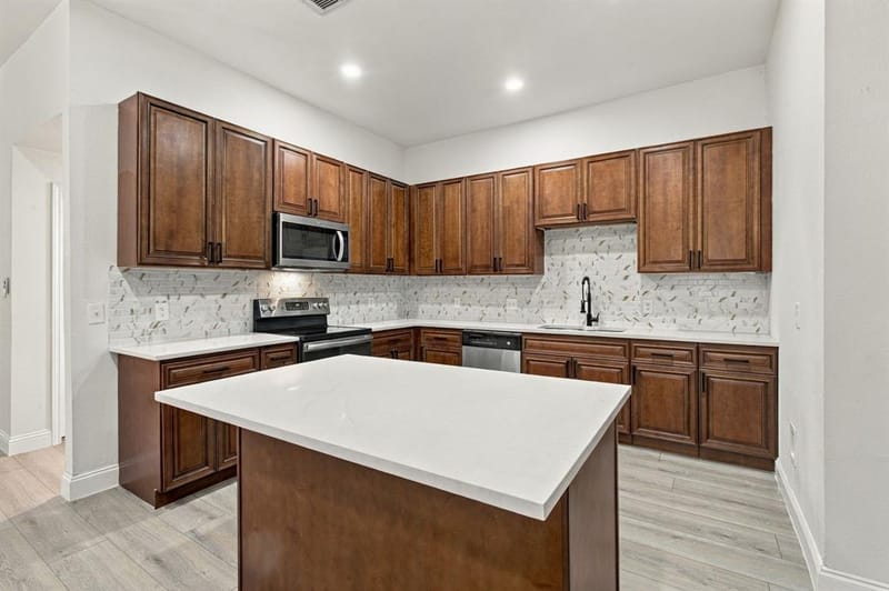 807 Wyatt Street, Waxahachie TX 75165 - Photo 6