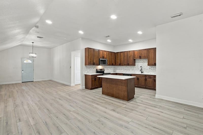 807 Wyatt Street, Waxahachie TX 75165 - Photo 12