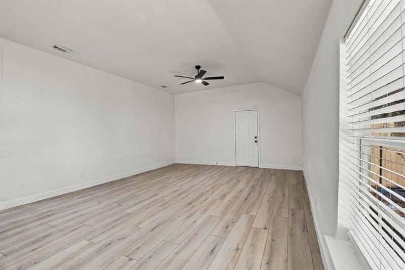 807 Wyatt Street, Waxahachie TX 75165 - Photo 10