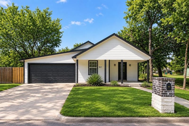 807 Wyatt Street, Waxahachie TX 75165 - Photo 37