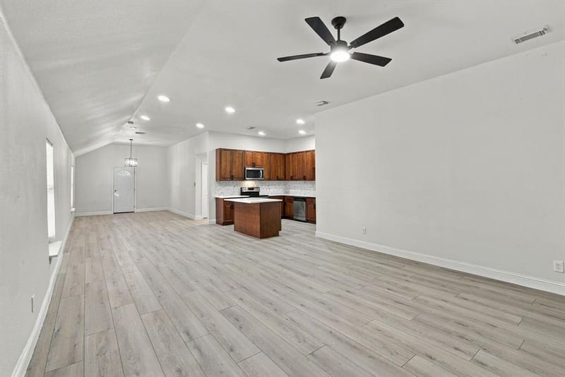 807 Wyatt Street, Waxahachie TX 75165 - Photo 11