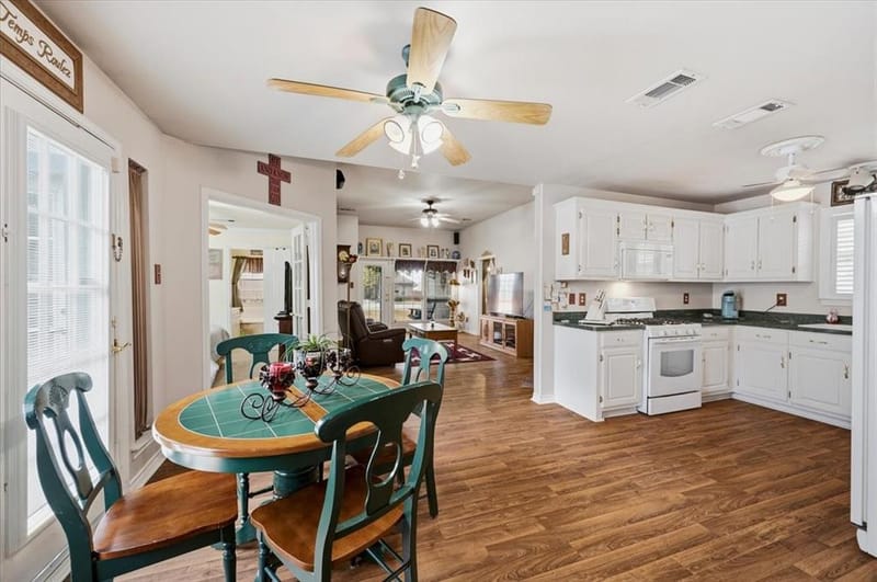 510 E Avenue F, Midlothian TX 76065 - Photo 12