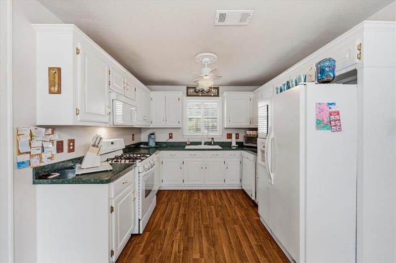 510 E Avenue F, Midlothian TX 76065 - Photo 9
