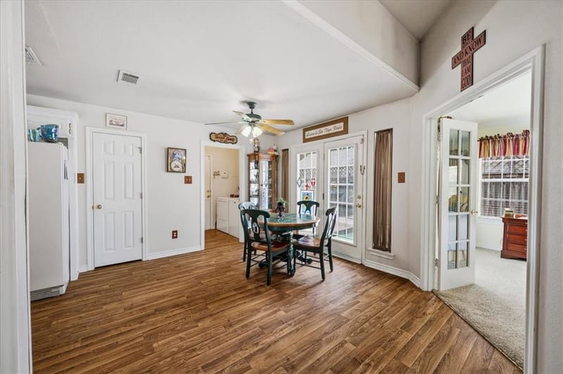 510 E Avenue F, Midlothian TX 76065 - Photo 14