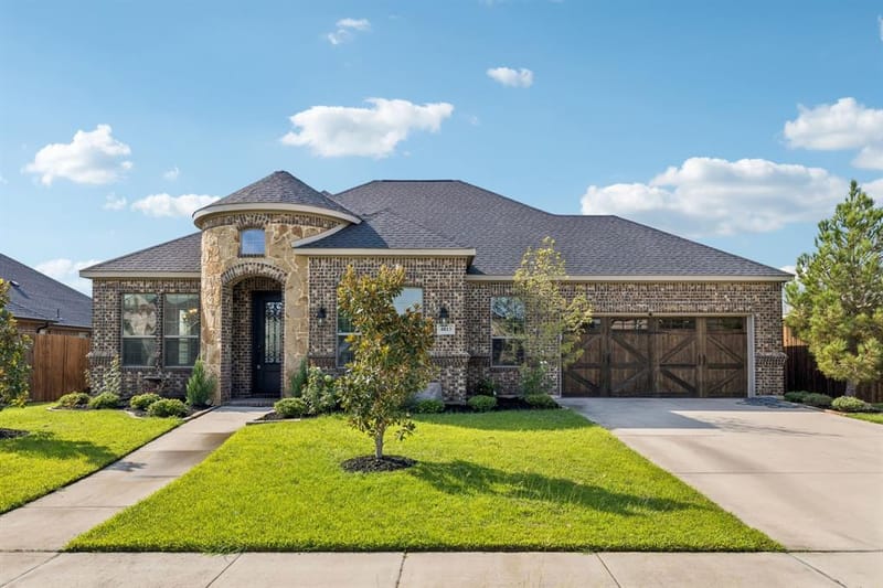 4813 Parkplace Drive, Denton TX 76226 - Photo 2