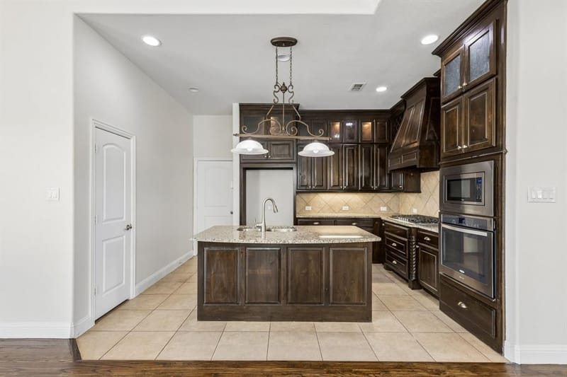 4813 Parkplace Drive, Denton TX 76226 - Photo 9