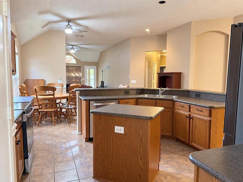606 Lake Bridge Drive, Lake Dallas TX 75065 - Photo 5