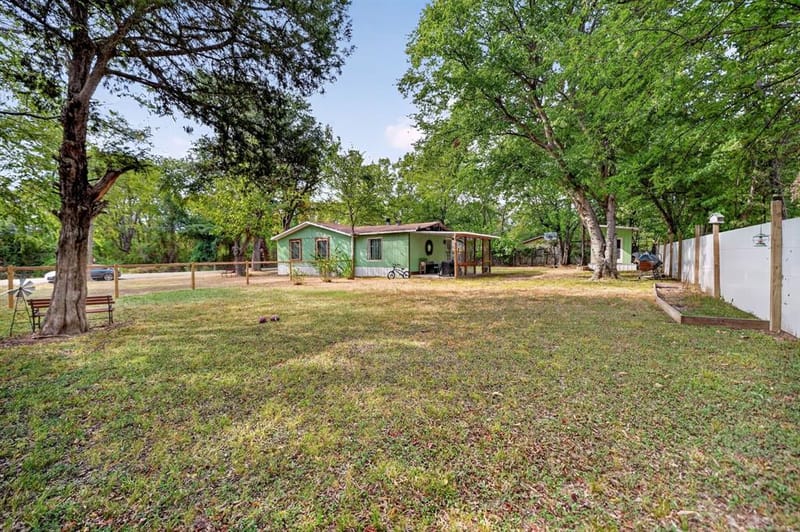 302 Longleaf Street, Gun Barrel City TX 75156 - Photo 34