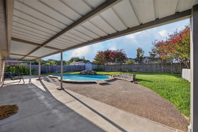332 Hacienda Drive, Waxahachie TX 75165 - Photo 3