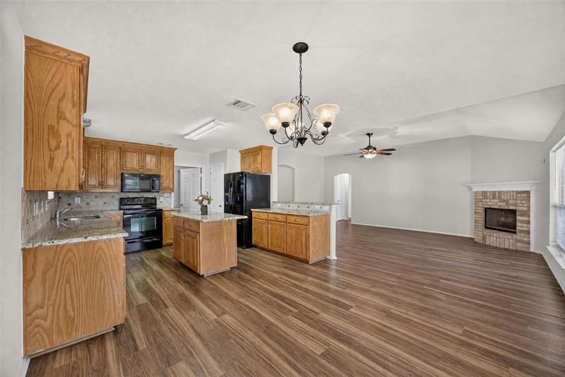 332 Hacienda Drive, Waxahachie TX 75165 - Photo 19