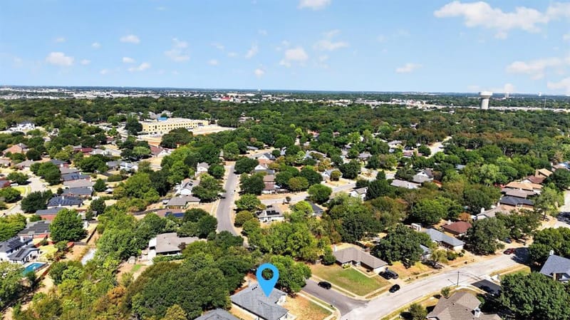806 Creekside Drive, Euless TX 76040 - Photo 34
