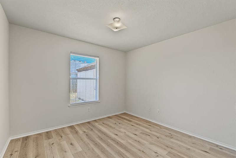 204 Troxell Boulevard, Rhome TX 76078 - Photo 32