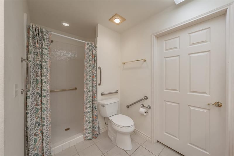 918 Bridges Drive, Arlington TX 76012 - Photo 22