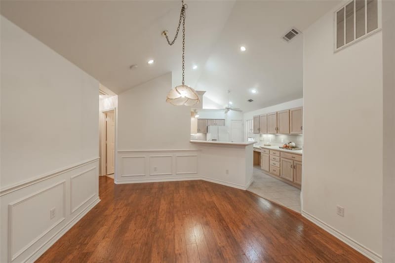 918 Bridges Drive, Arlington TX 76012 - Photo 11
