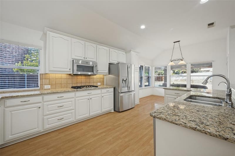 2405 Warwick Circle, McKinney TX 75072 - Photo 13