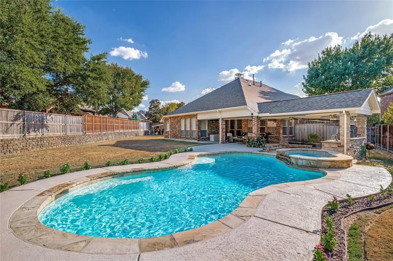 2405 Warwick Circle, McKinney TX 75072 - Photo 24