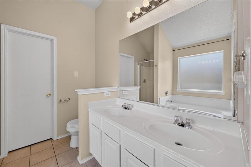 844 Canyon Cove Drive, Burleson TX 76028 - Photo 11