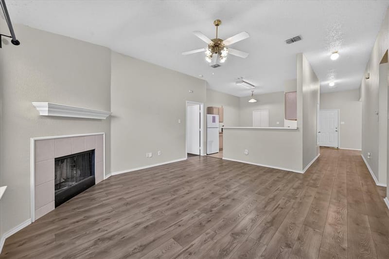 844 Canyon Cove Drive, Burleson TX 76028 - Photo 8