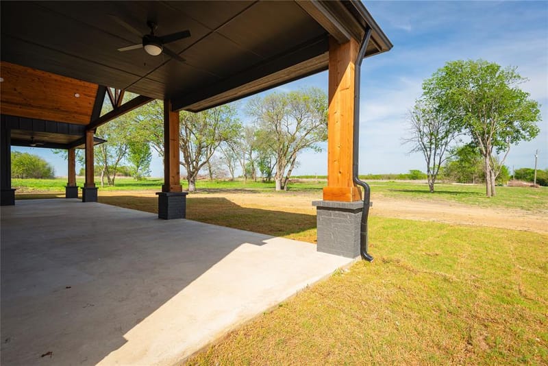 4863 County Road 1098, Celeste TX 75423 - Photo 9