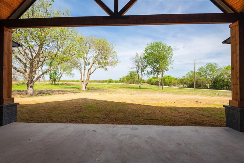 4863 County Road 1098, Celeste TX 75423 - Photo 10