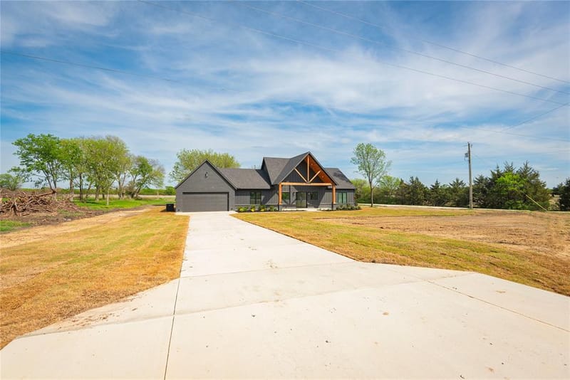 4863 County Road 1098, Celeste TX 75423 - Photo 14