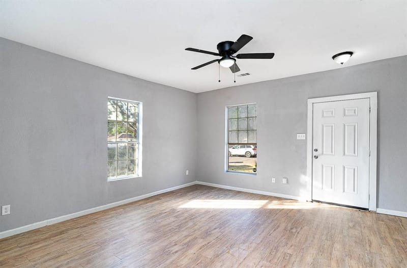4509 Crozier Street, Dallas TX 75215 - Photo 2