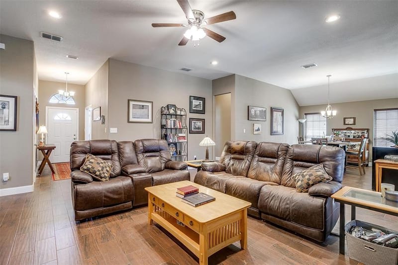 2004 Hill Crest Court, Weatherford TX 76086 - Photo 11