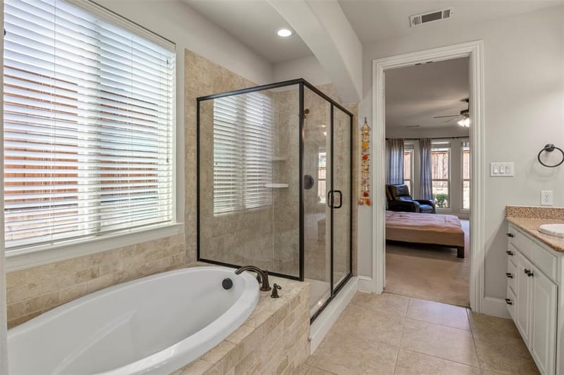 419 Paluxy Drive, Irving TX 75039 - Photo 16