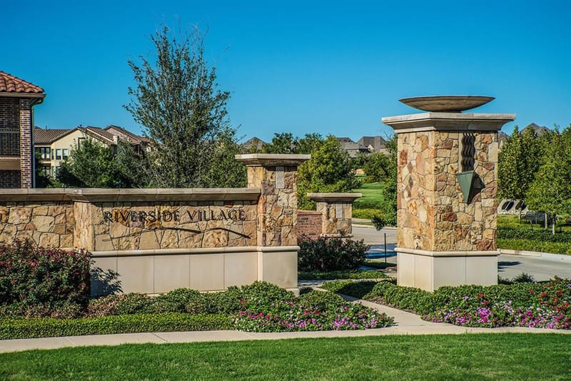 419 Paluxy Drive, Irving TX 75039 - Photo 3