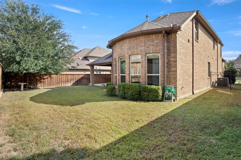 419 Paluxy Drive, Irving TX 75039 - Photo 30