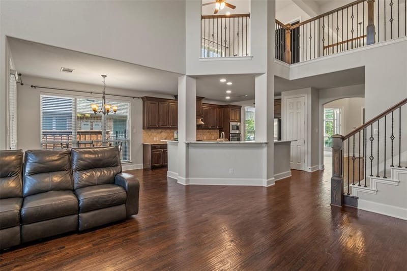 419 Paluxy Drive, Irving TX 75039 - Photo 10