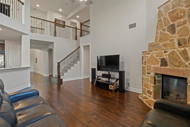 419 Paluxy Drive, Irving TX 75039 - Photo 11