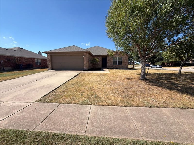 809 Canyon Cove Drive, Burleson TX 76028