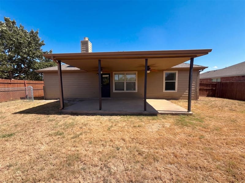 809 Canyon Cove Drive, Burleson TX 76028 - Photo 5
