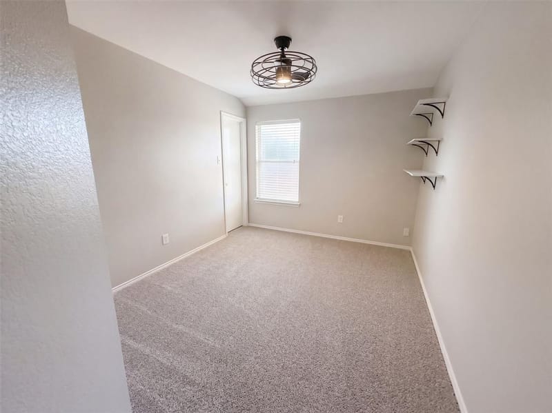809 Canyon Cove Drive, Burleson TX 76028 - Photo 15