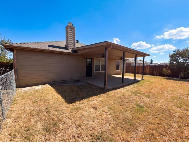 809 Canyon Cove Drive, Burleson TX 76028 - Photo 8
