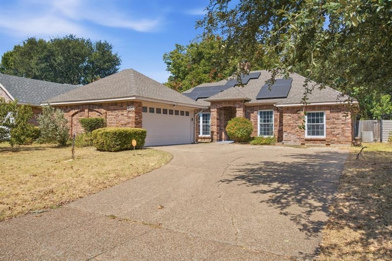 1708 Willow Vale Drive, Fort Worth TX 76134