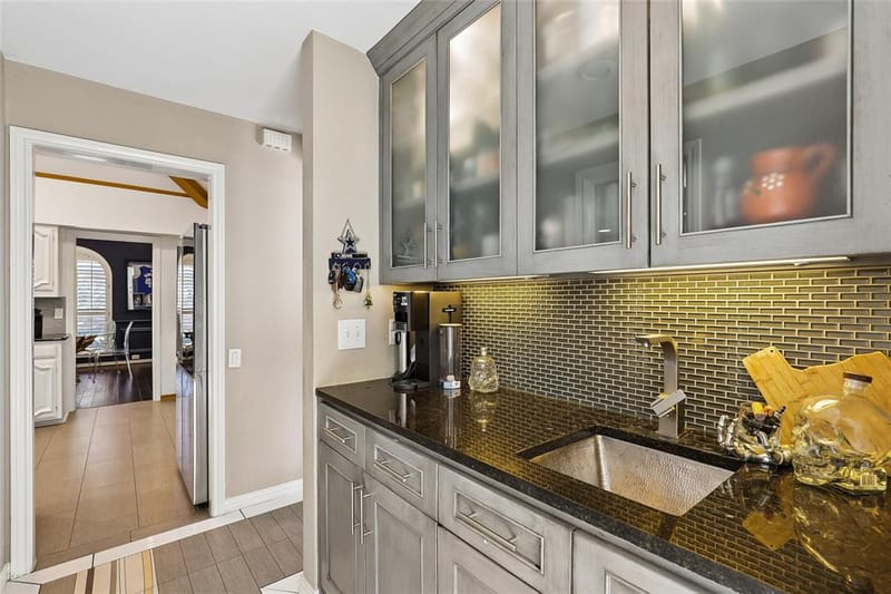 5716 Plumtree Drive, Dallas TX 75252 - Photo 6