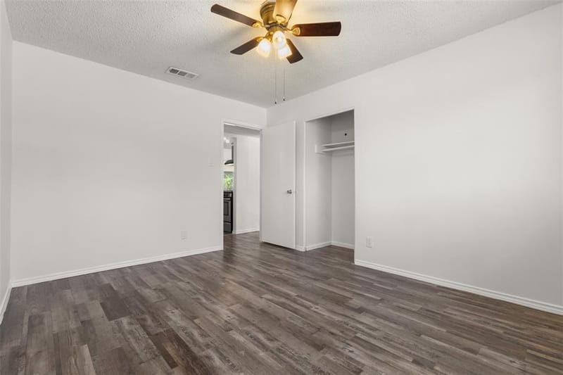 2563 Wood Valley Drive, Dallas TX 75211 - Photo 16