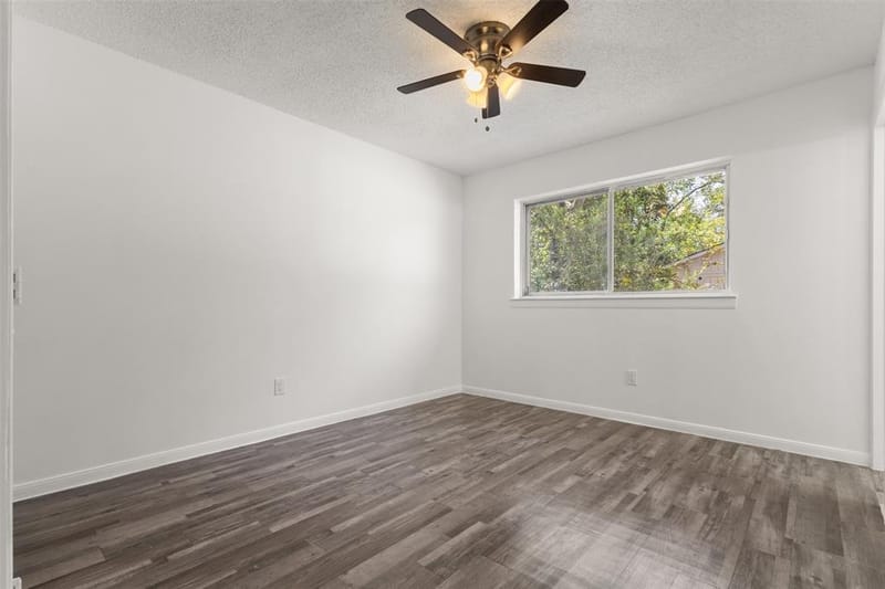2563 Wood Valley Drive, Dallas TX 75211 - Photo 12