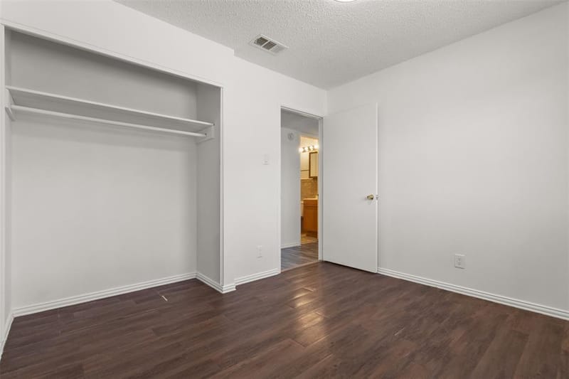 2563 Wood Valley Drive, Dallas TX 75211 - Photo 18