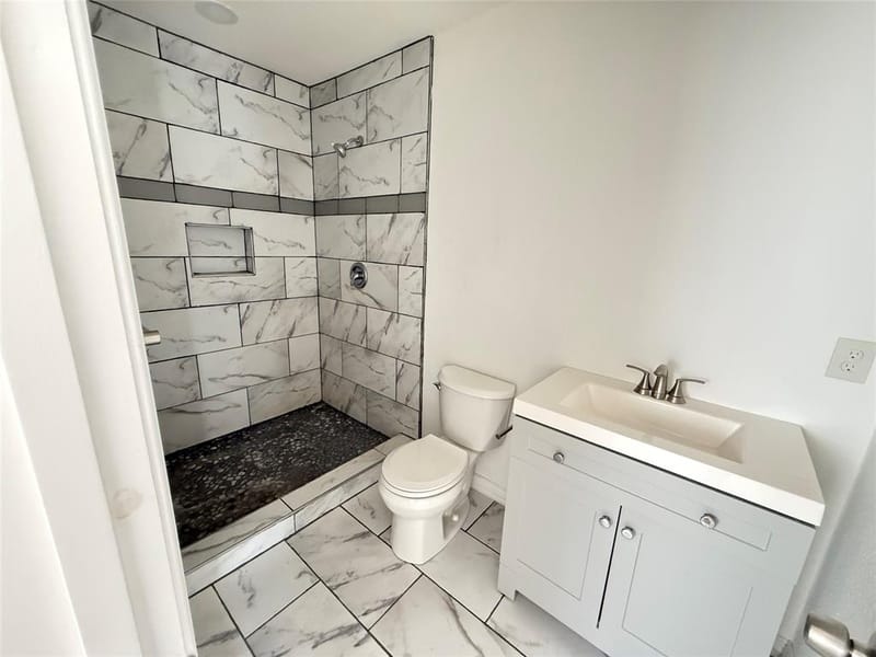 3233 Springview Avenue, Dallas TX 75216 - Photo 11