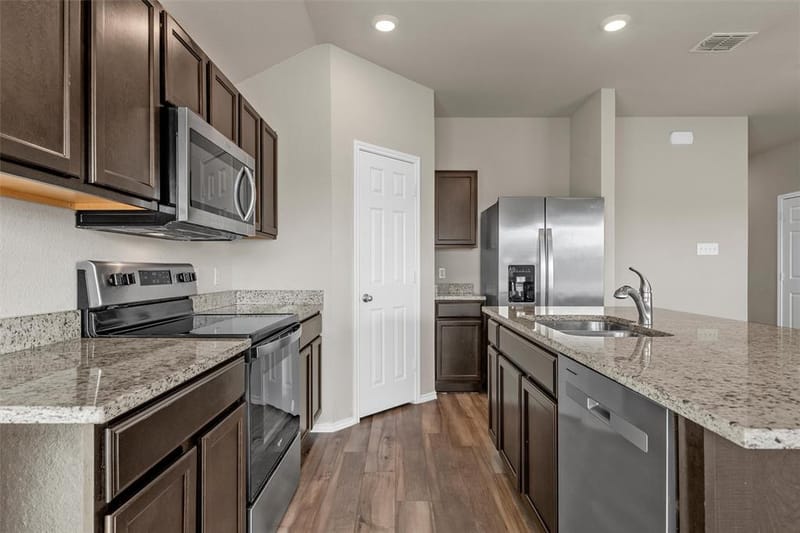 7100 Guadalupe Road, Waco TX 76633 - Photo 6