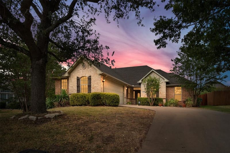 2205 Covington Court, Sherman TX 75092 - Photo 2